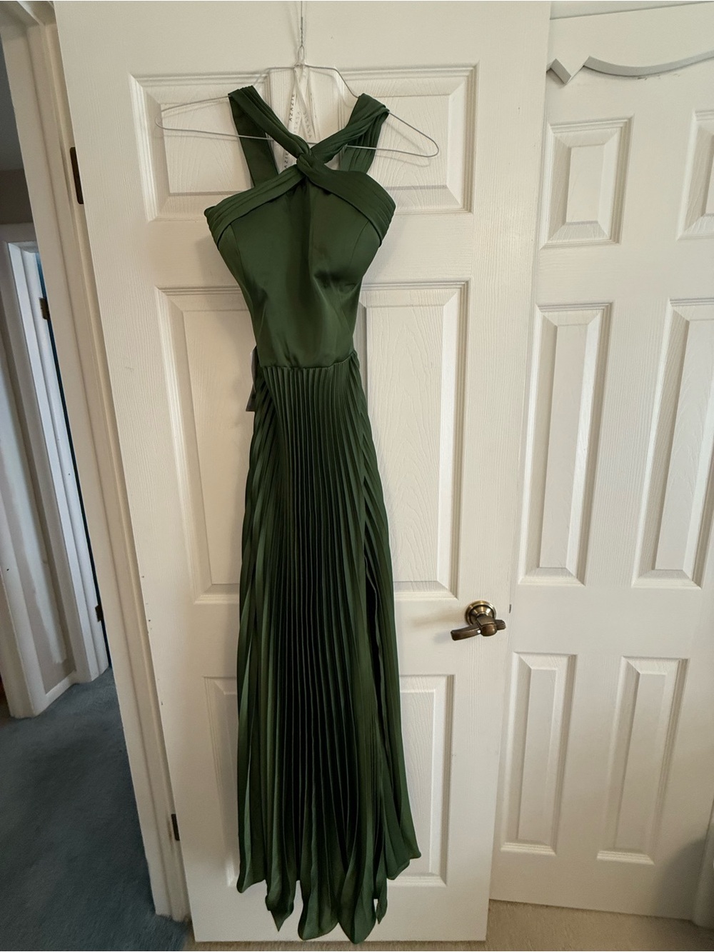 Women’s Azazie AFRA OLIVE GREEN A-LINE PLEATED STRETCH SATIN DRESS Size 14